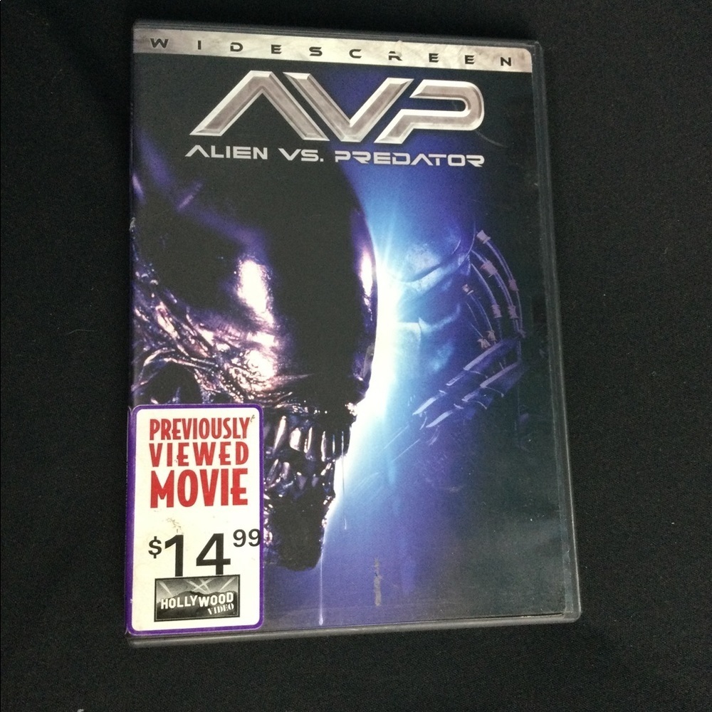 Alien vs Predator DVD MOVIE Sci-fi Special Features PG13 satellite encounters
